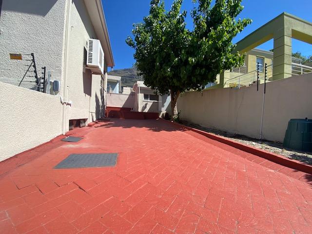 8 Bedroom Property for Sale in Walmer Estate Western Cape